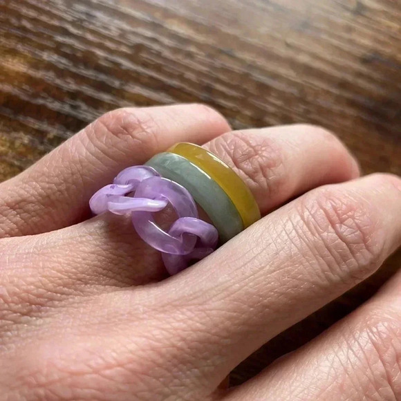 ❤️ NEW 2/$20 or 3/$25 Set of 3 Statement Rings Chain Link Acrylic Size 6/7 - Picture 5 of 5